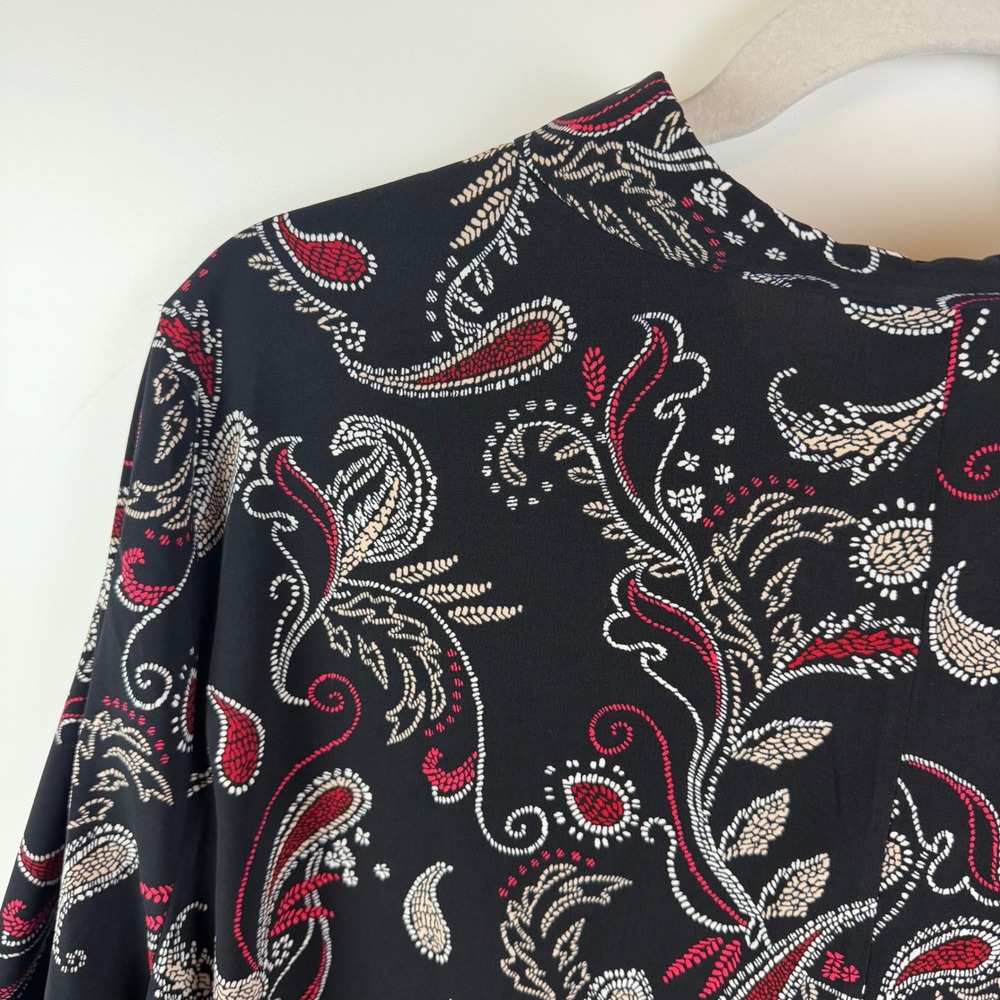 Catherines Paisley Button Front Blouse Size 4X Black Lightweight Comfy Office - Picture 2 of 7